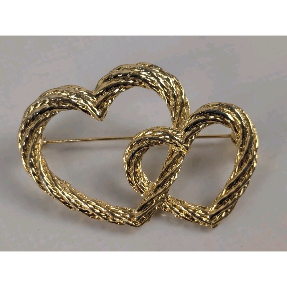 Vintage AAi Gold Tone Double Heart Brooch Love Knot Textured Rope Pin‎